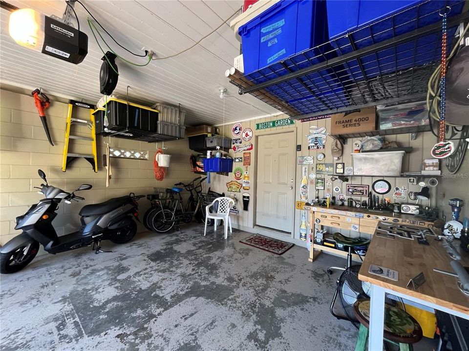 Active With Contract: $407,700 (3 beds, 2 baths, 1408 Square Feet)