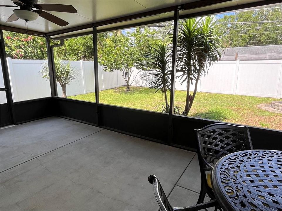 Active With Contract: $407,700 (3 beds, 2 baths, 1408 Square Feet)