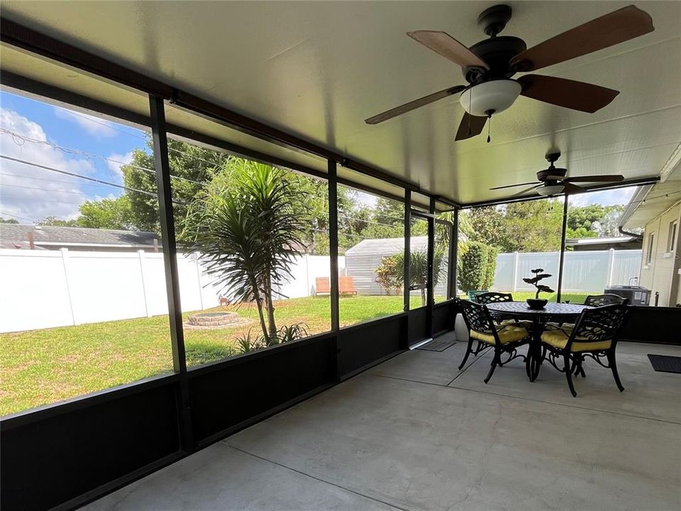 Active With Contract: $407,700 (3 beds, 2 baths, 1408 Square Feet)