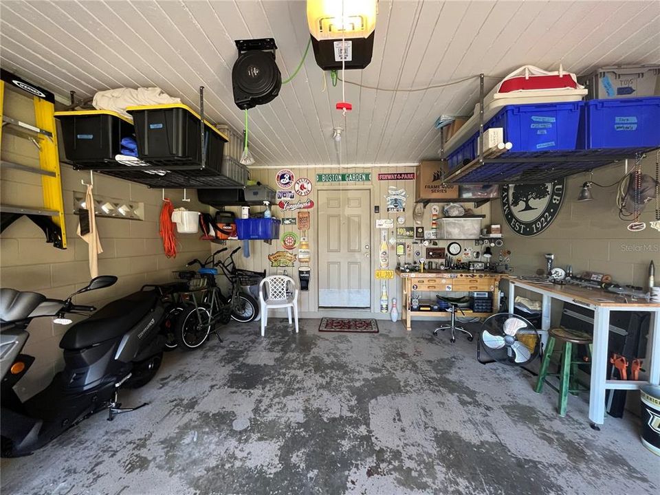 Active With Contract: $407,700 (3 beds, 2 baths, 1408 Square Feet)