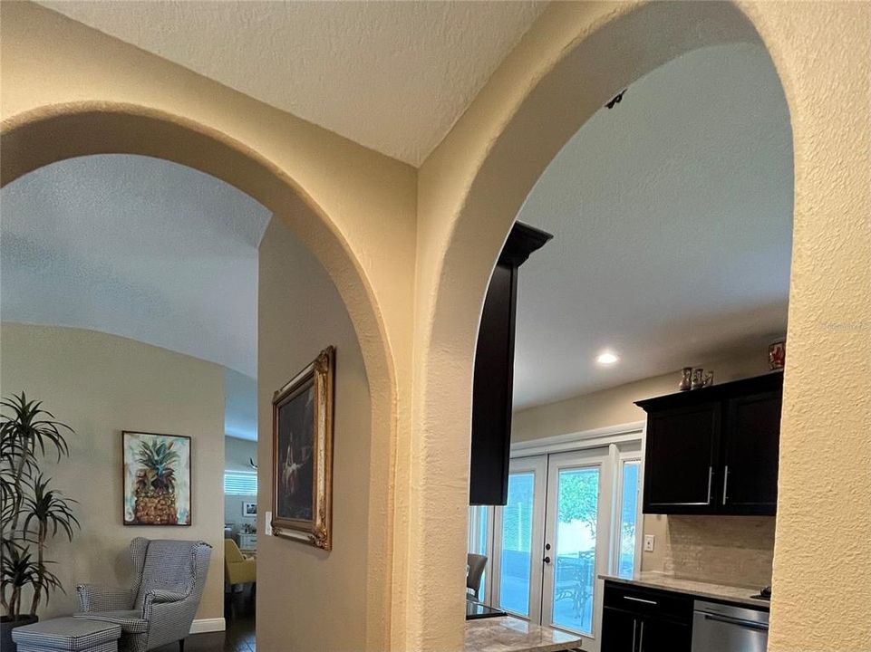 Active With Contract: $407,700 (3 beds, 2 baths, 1408 Square Feet)