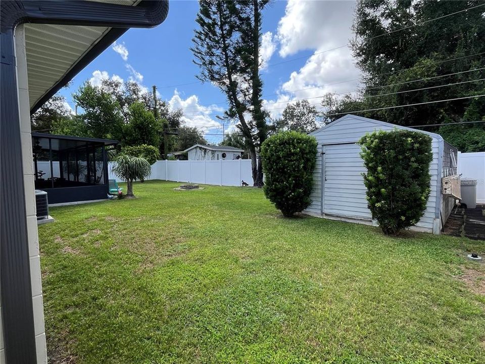 Active With Contract: $407,700 (3 beds, 2 baths, 1408 Square Feet)