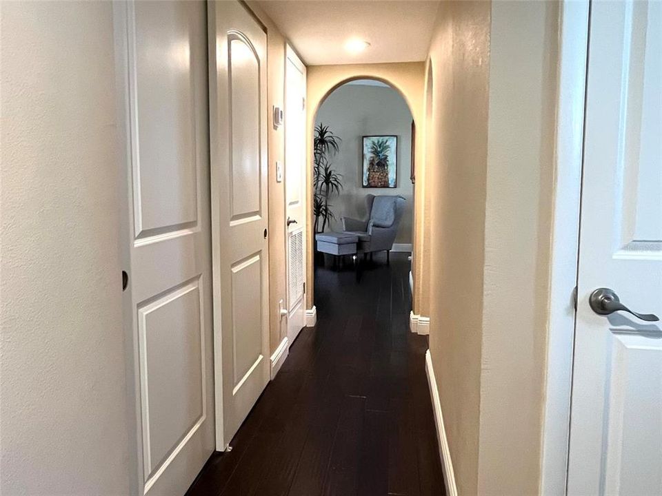 Active With Contract: $407,700 (3 beds, 2 baths, 1408 Square Feet)