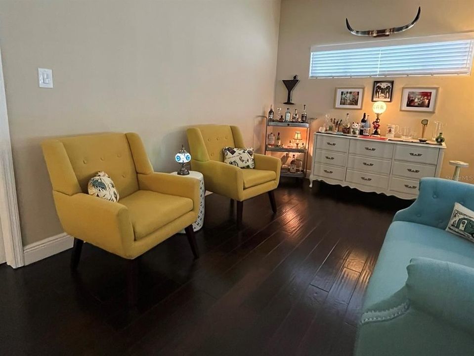 Active With Contract: $407,700 (3 beds, 2 baths, 1408 Square Feet)