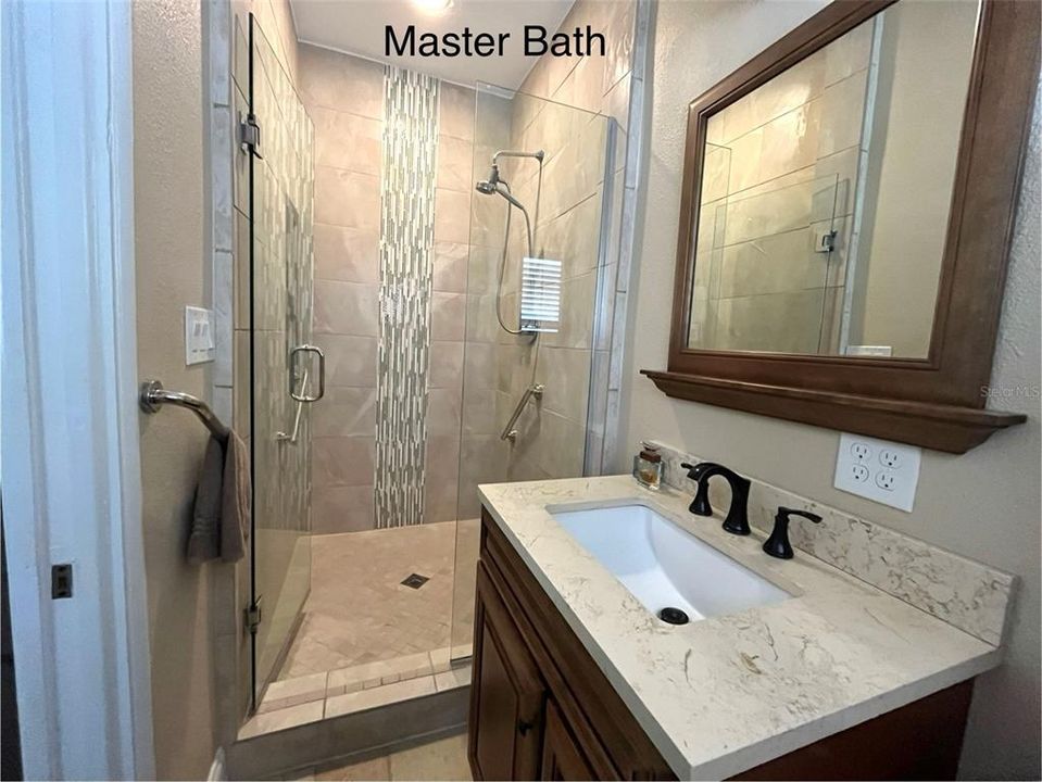 Active With Contract: $407,700 (3 beds, 2 baths, 1408 Square Feet)