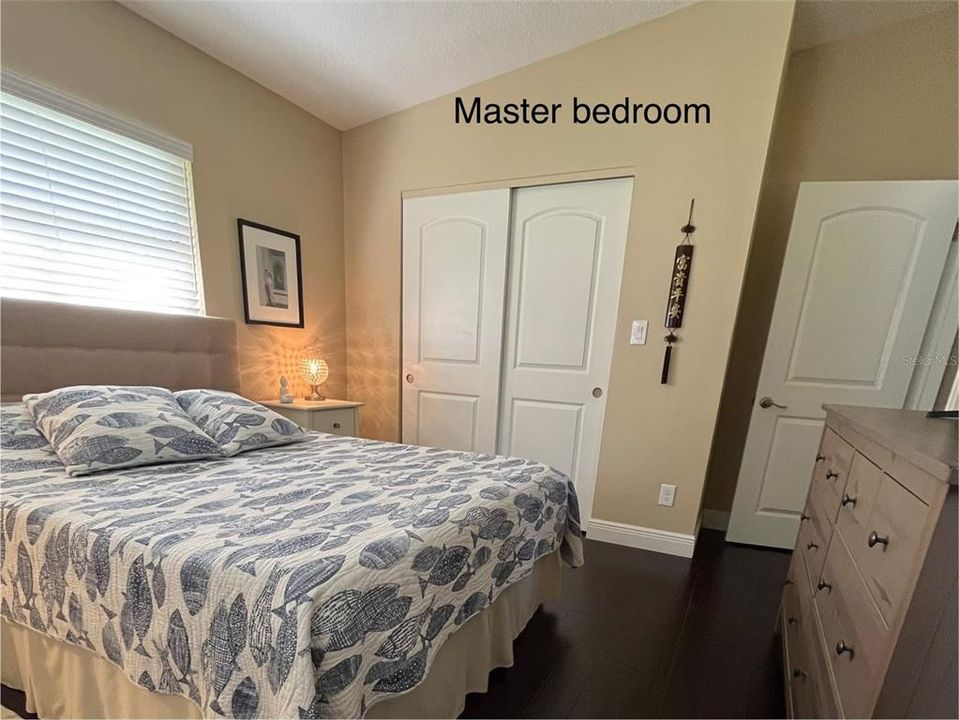 Active With Contract: $407,700 (3 beds, 2 baths, 1408 Square Feet)