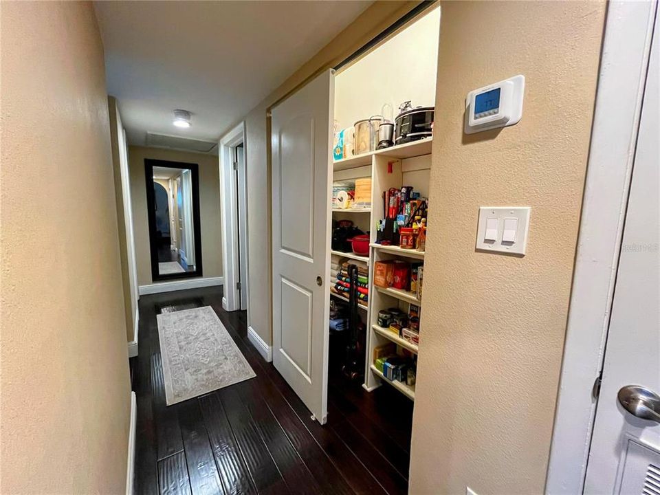 Active With Contract: $407,700 (3 beds, 2 baths, 1408 Square Feet)