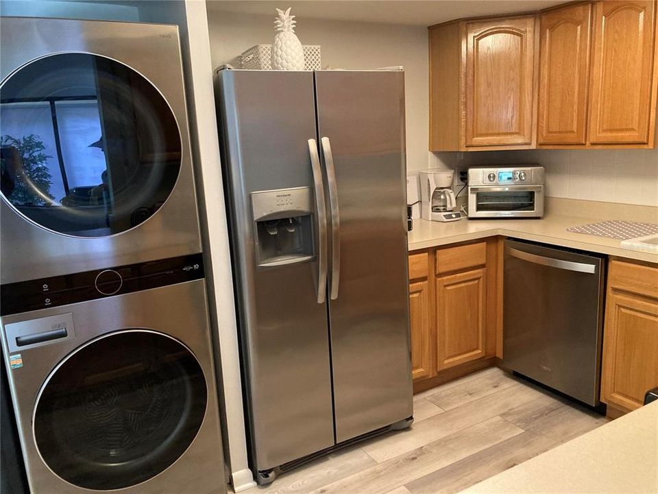 For Sale: $155,000 (2 beds, 2 baths, 1108 Square Feet)