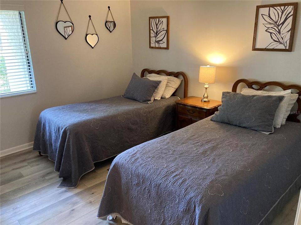 For Sale: $155,000 (2 beds, 2 baths, 1108 Square Feet)