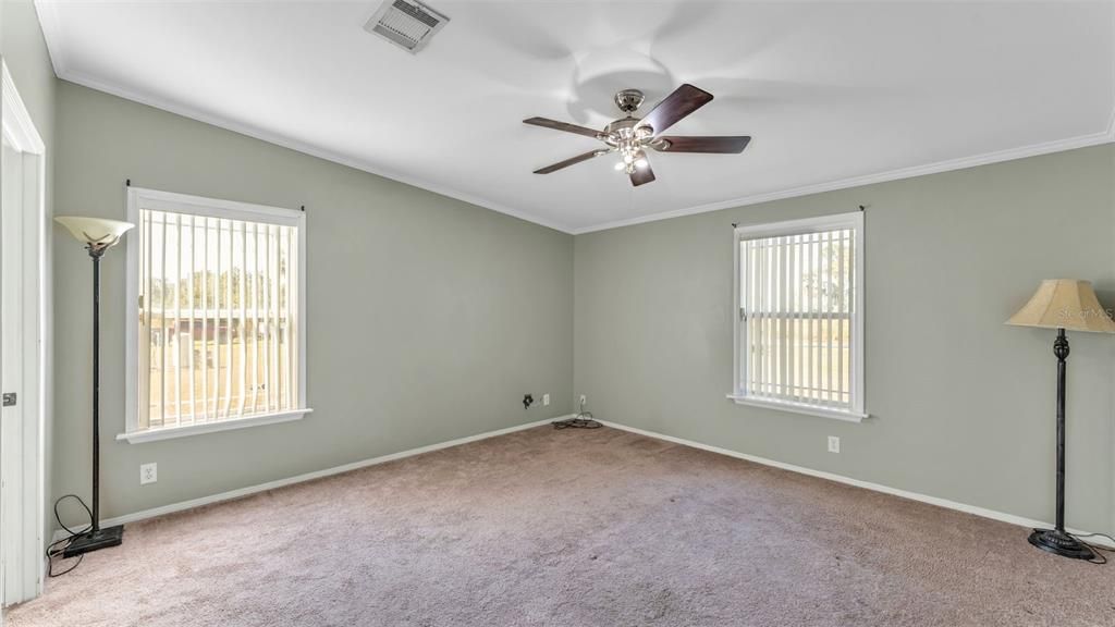 For Sale: $299,900 (3 beds, 2 baths, 1800 Square Feet)