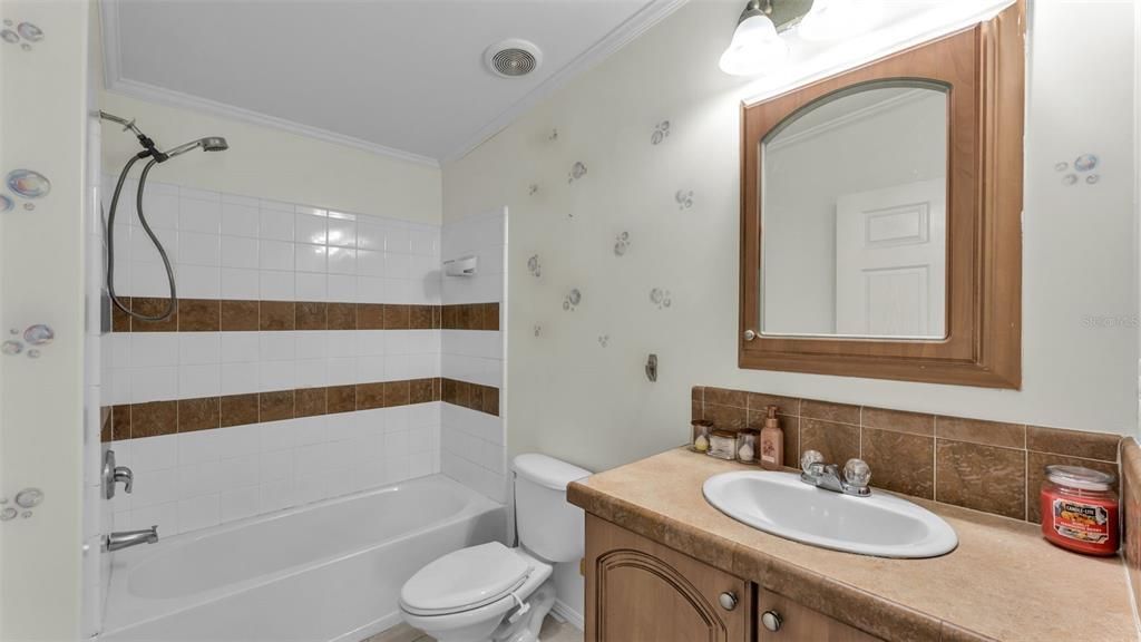 For Sale: $299,900 (3 beds, 2 baths, 1800 Square Feet)