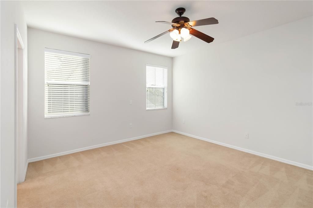 На продажу: $750,000 (4 спален, 3 ванн, 3683 Квадратных фут)