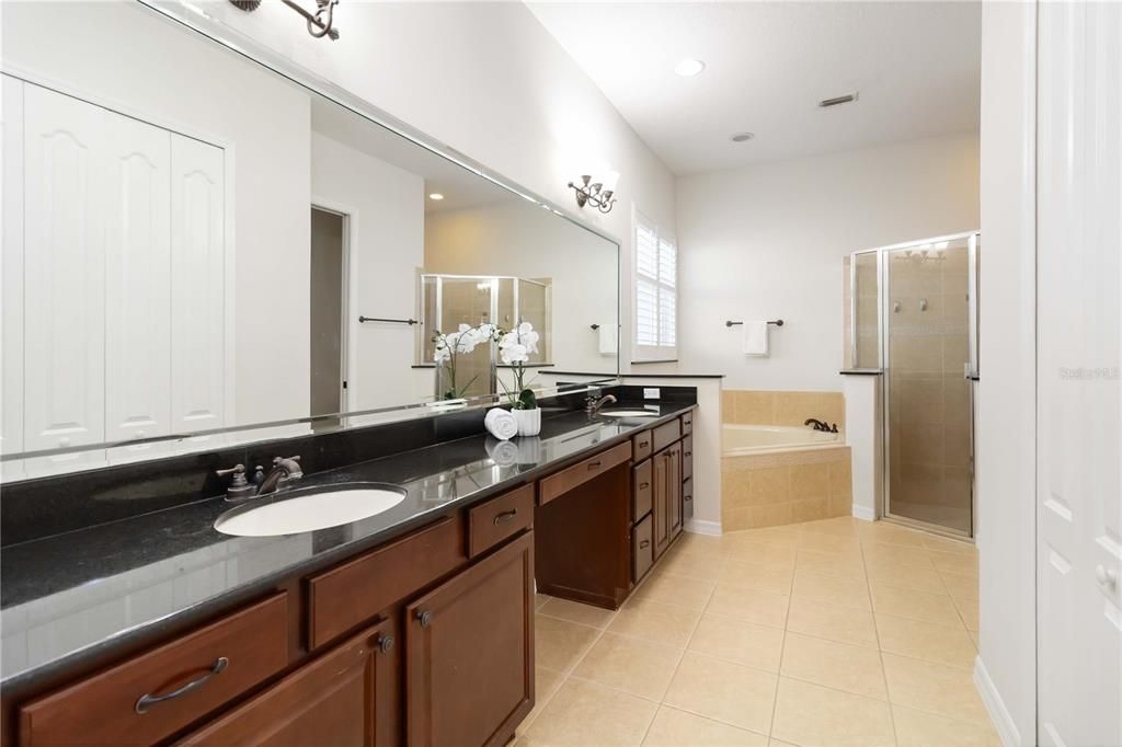 На продажу: $750,000 (4 спален, 3 ванн, 3683 Квадратных фут)