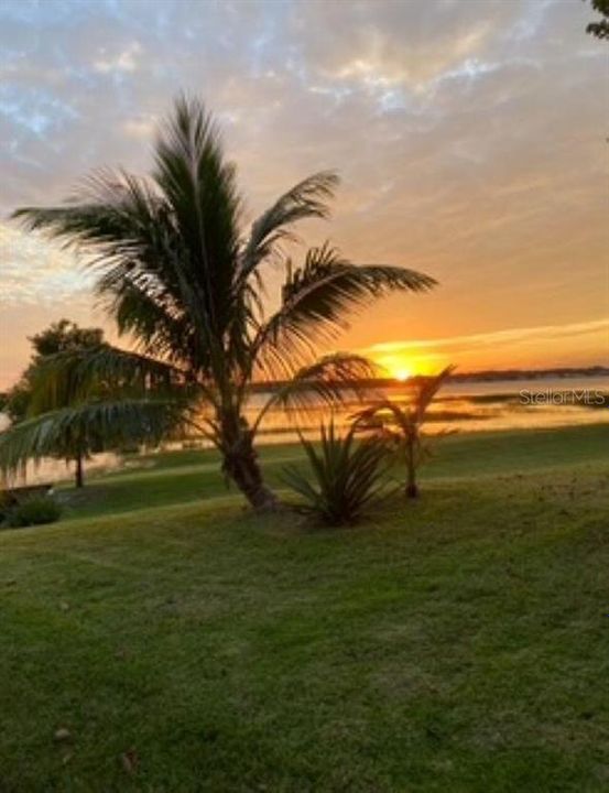 For Sale: $749,000 (3 beds, 3 baths, 2524 Square Feet)