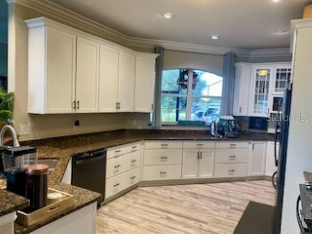 For Sale: $749,000 (3 beds, 3 baths, 2524 Square Feet)