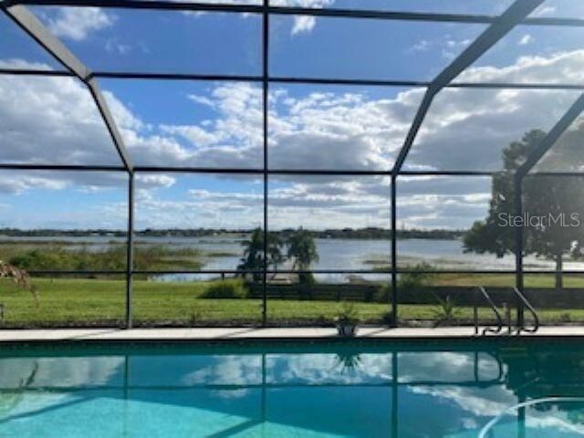 For Sale: $749,000 (3 beds, 3 baths, 2524 Square Feet)