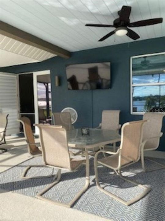 For Sale: $749,000 (3 beds, 3 baths, 2524 Square Feet)