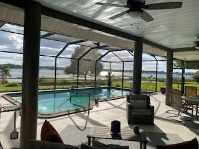 For Sale: $749,000 (3 beds, 3 baths, 2524 Square Feet)