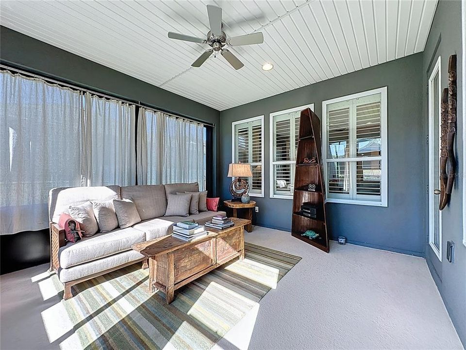 For Sale: $349,900 (2 beds, 2 baths, 1613 Square Feet)