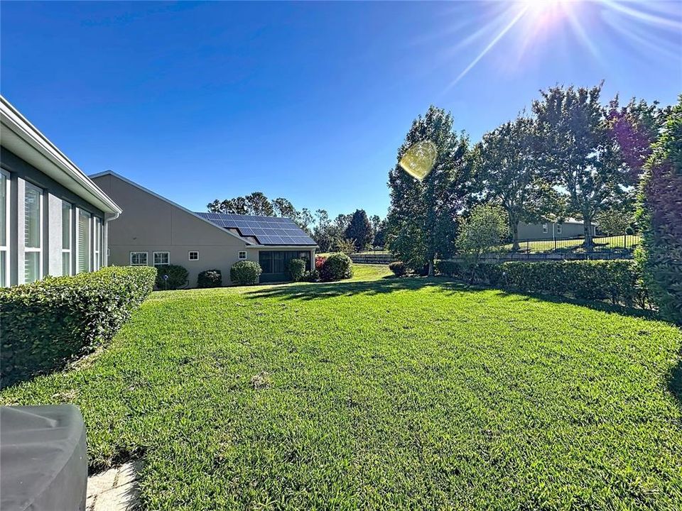 For Sale: $349,900 (2 beds, 2 baths, 1613 Square Feet)