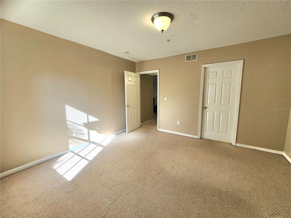 For Rent: $1,850 (2 beds, 2 baths, 1013 Square Feet)