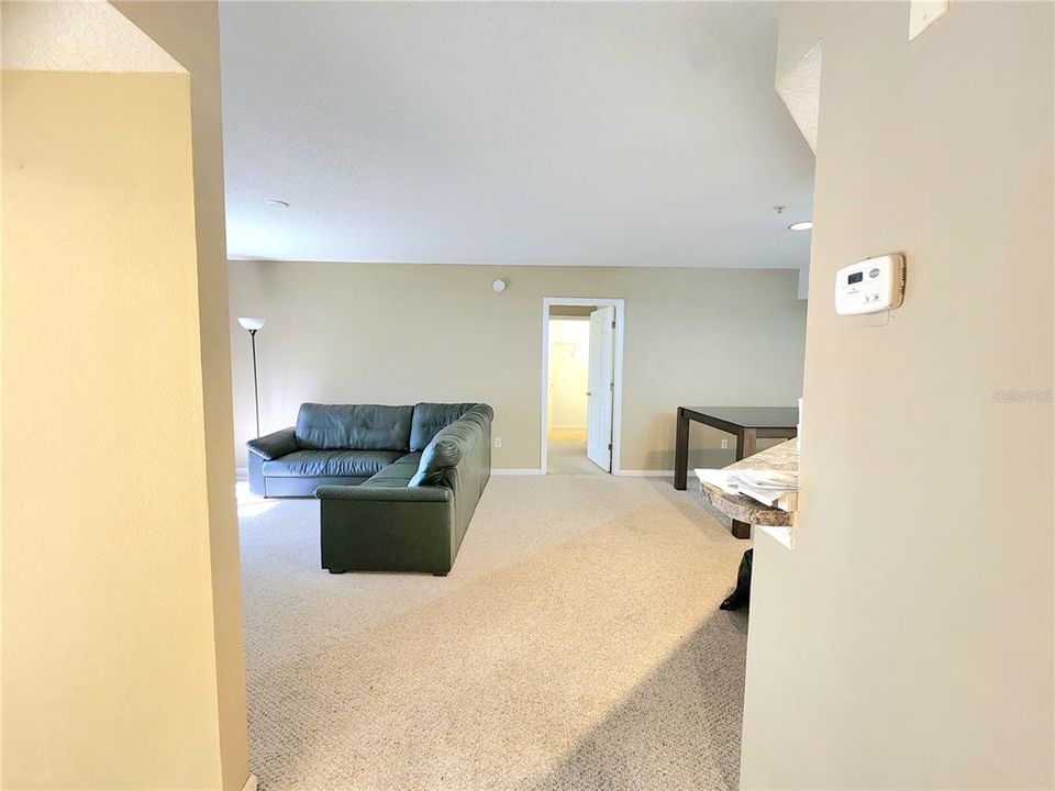 For Rent: $1,850 (2 beds, 2 baths, 1013 Square Feet)