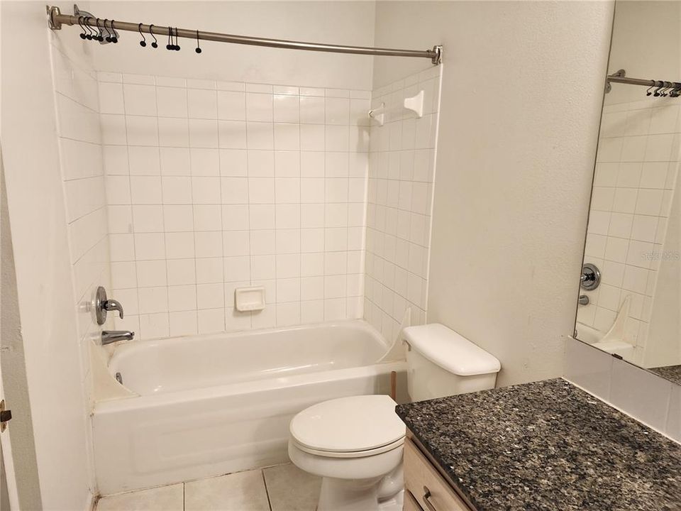 For Rent: $1,850 (2 beds, 2 baths, 1013 Square Feet)