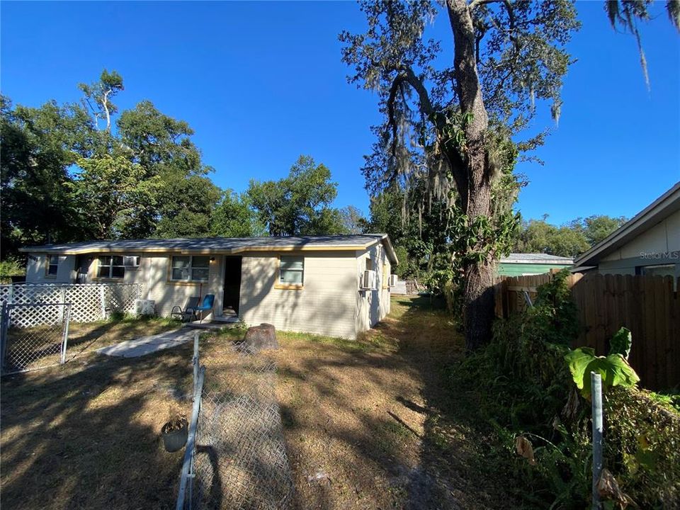 For Rent: $1,500 (2 beds, 1 baths, 1134 Square Feet)