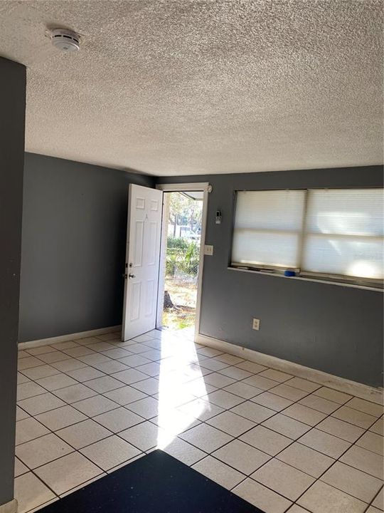 For Rent: $1,500 (2 beds, 1 baths, 1134 Square Feet)