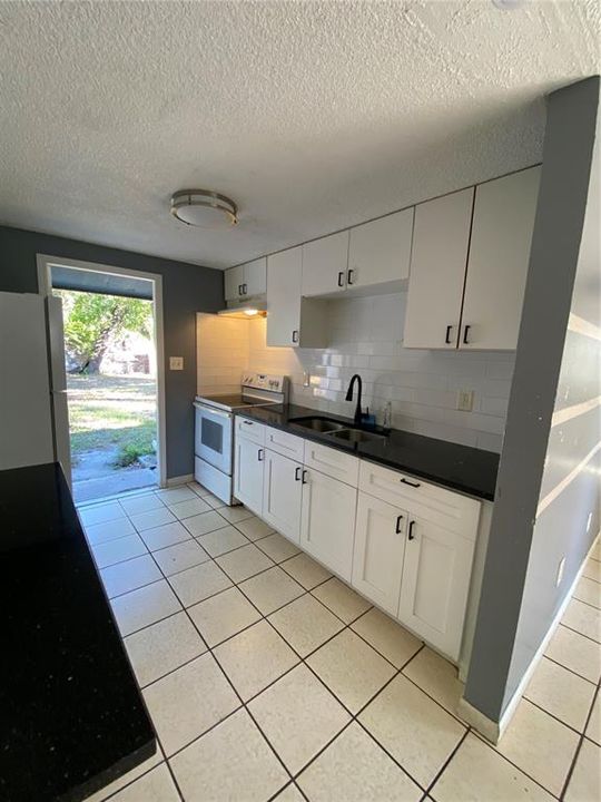 For Rent: $1,500 (2 beds, 1 baths, 1134 Square Feet)