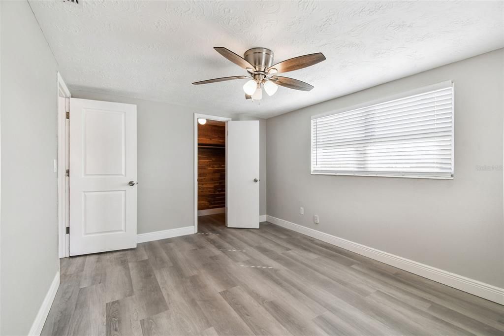 待售: $270,000 (3 贝兹, 2 浴室, 1330 平方英尺)