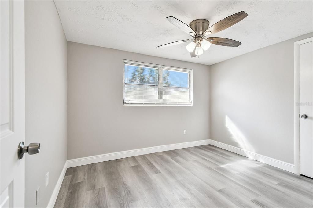 待售: $270,000 (3 贝兹, 2 浴室, 1330 平方英尺)