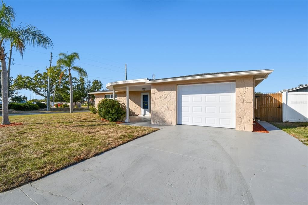 待售: $270,000 (3 贝兹, 2 浴室, 1330 平方英尺)