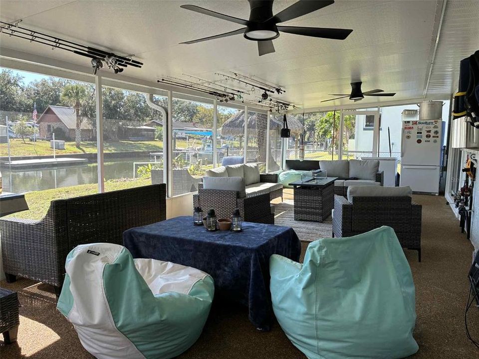 For Sale: $575,000 (3 beds, 2 baths, 1623 Square Feet)