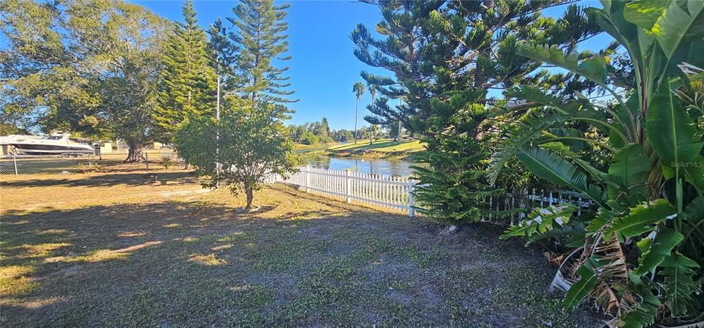 合同活跃: $249,900 (3 贝兹, 2 浴室, 1320 平方英尺)