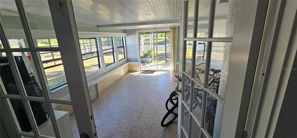 合同活跃: $249,900 (3 贝兹, 2 浴室, 1320 平方英尺)