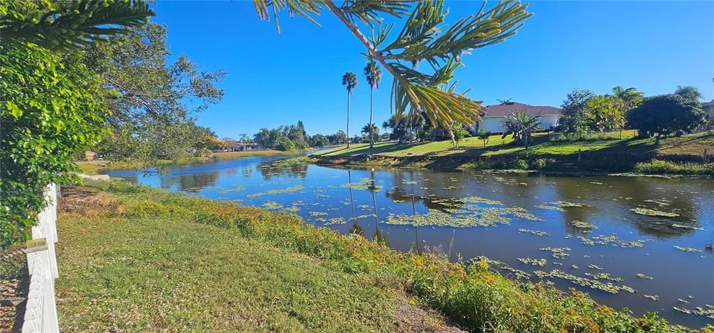 合同活跃: $249,900 (3 贝兹, 2 浴室, 1320 平方英尺)