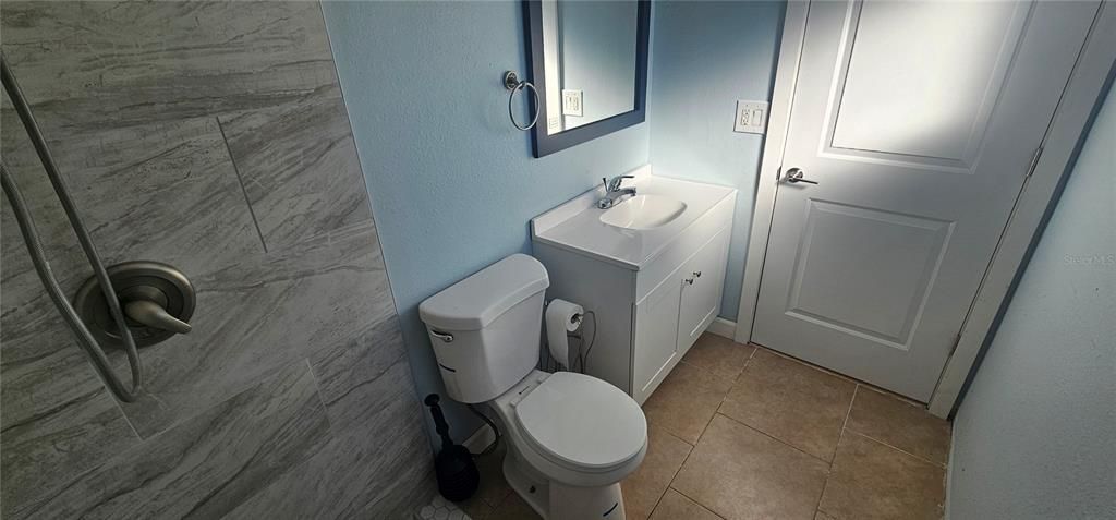 合同活跃: $249,900 (3 贝兹, 2 浴室, 1320 平方英尺)