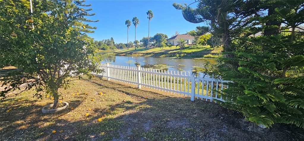 合同活跃: $249,900 (3 贝兹, 2 浴室, 1320 平方英尺)