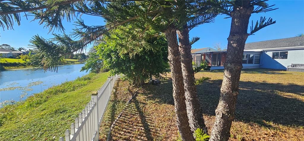 合同活跃: $249,900 (3 贝兹, 2 浴室, 1320 平方英尺)