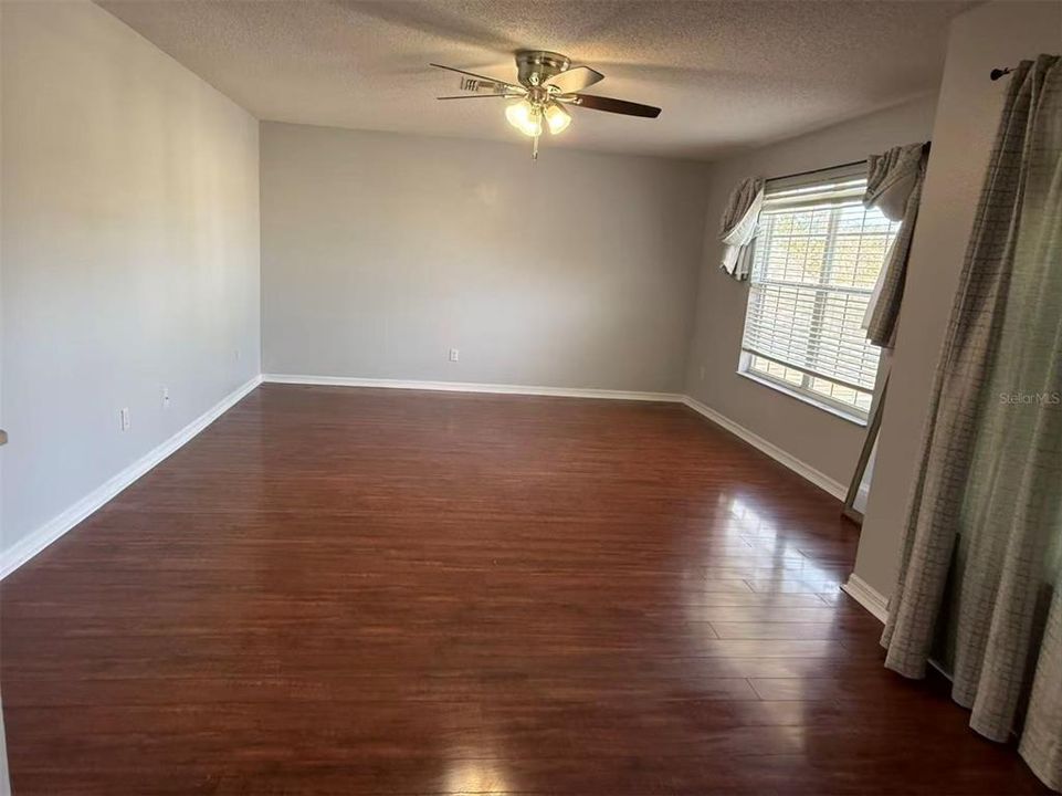 В аренду: $3,300 (6 спален, 4 ванн, 3577 Квадратных фут)