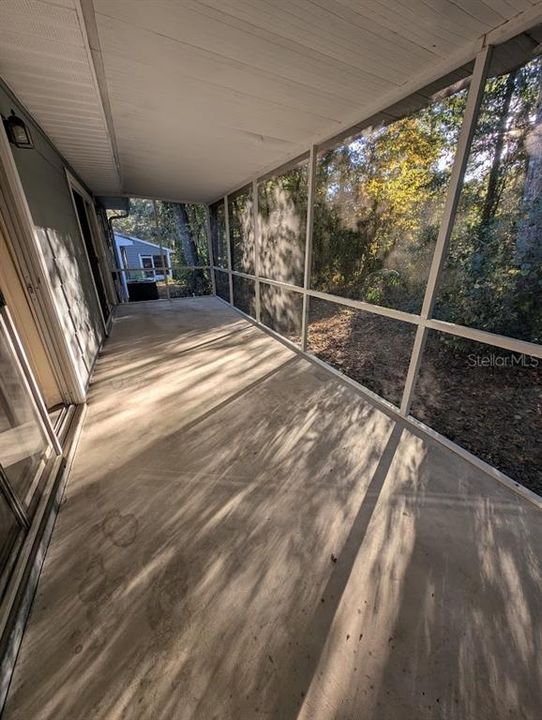 For Sale: $239,000 (3 beds, 2 baths, 1290 Square Feet)