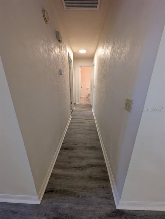 For Sale: $239,000 (3 beds, 2 baths, 1290 Square Feet)