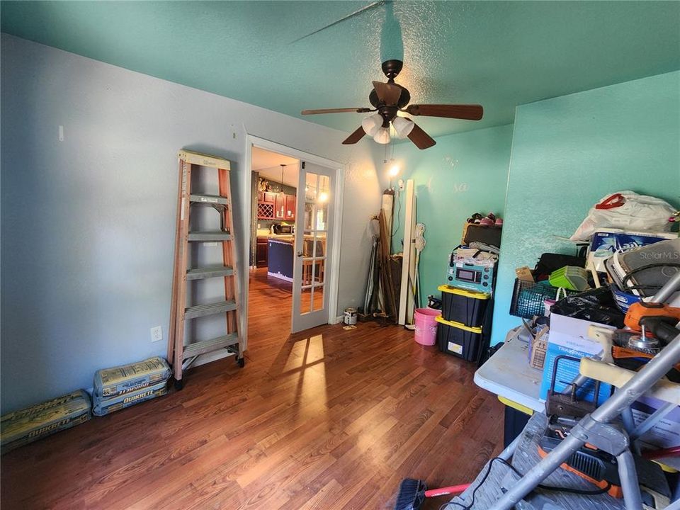 For Sale: $99,000 (3 beds, 2 baths, 1378 Square Feet)