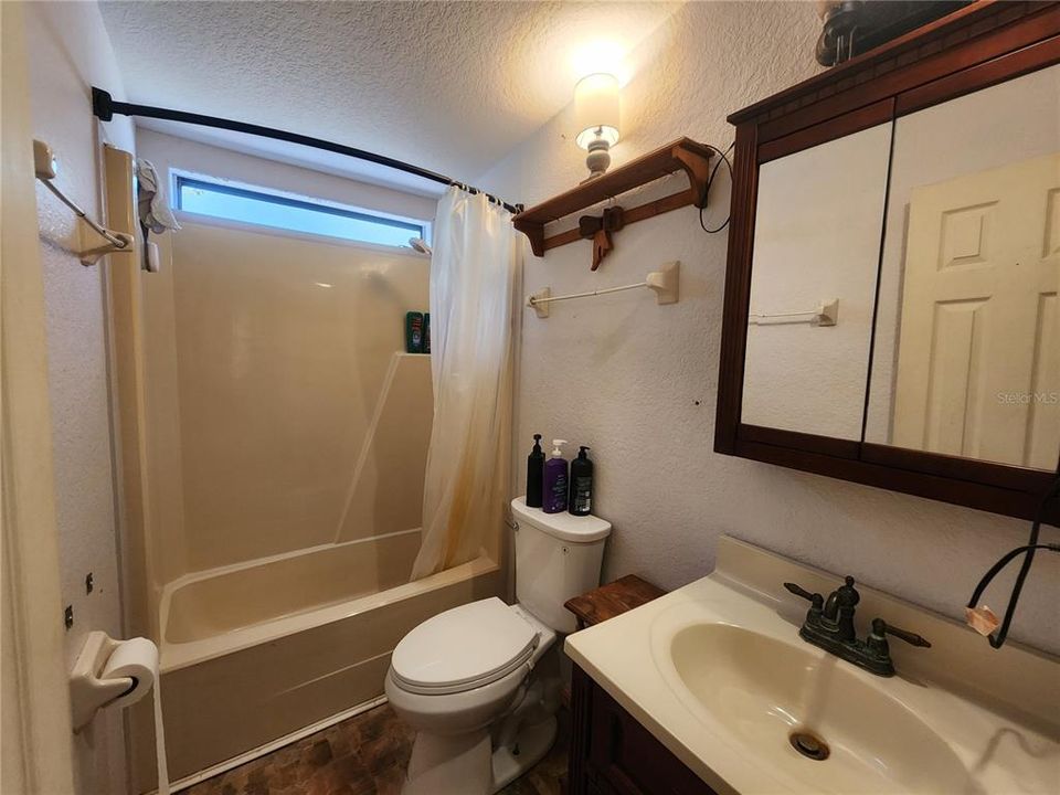 For Sale: $99,000 (3 beds, 2 baths, 1378 Square Feet)