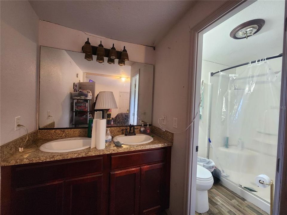 For Sale: $99,000 (3 beds, 2 baths, 1378 Square Feet)