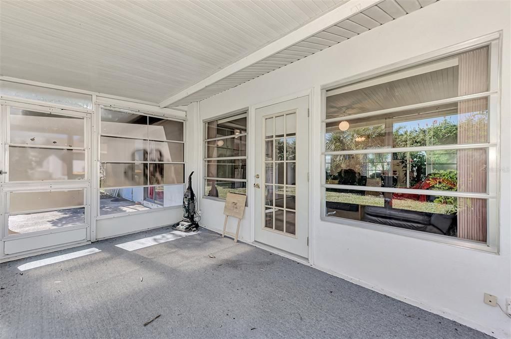 待售: $199,000 (2 贝兹, 2 浴室, 1270 平方英尺)