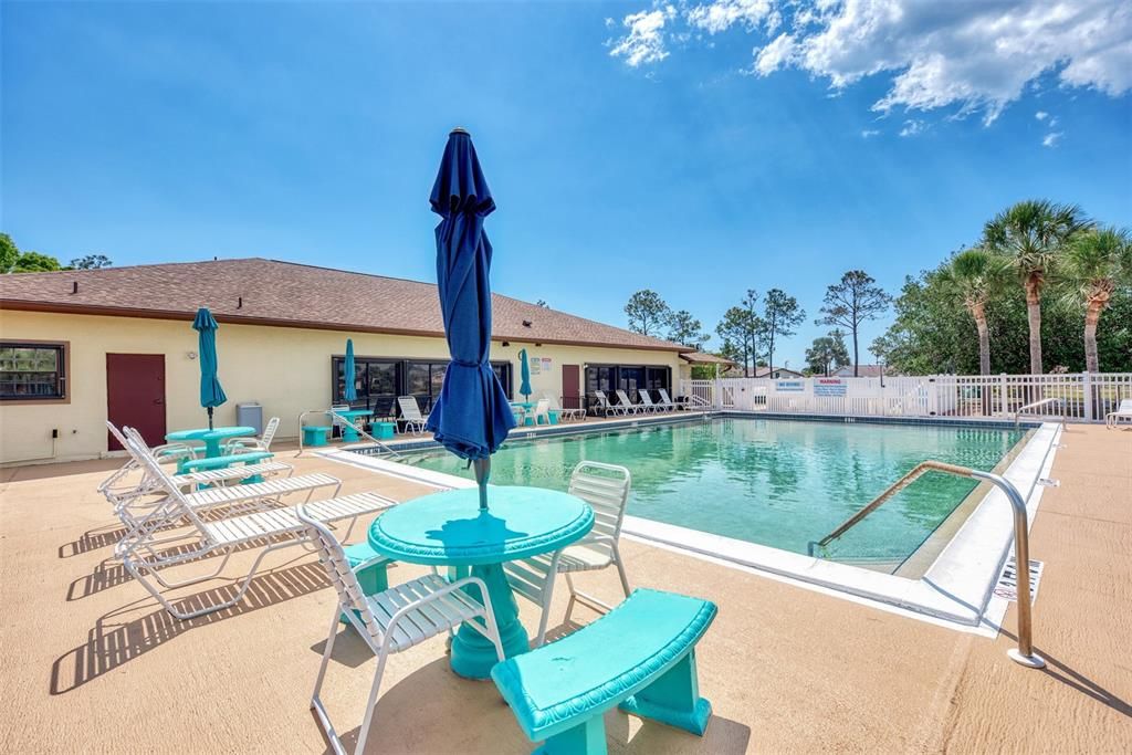 待售: $199,000 (2 贝兹, 2 浴室, 1270 平方英尺)