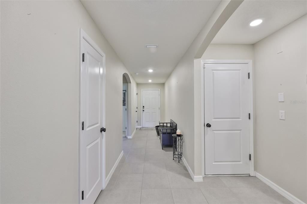 Activo con contrato: $334,900 (4 camas, 2 baños, 1846 Pies cuadrados)