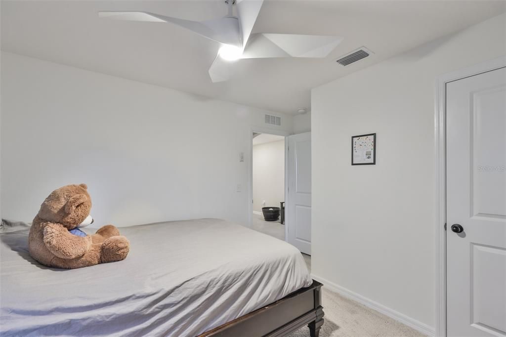 Activo con contrato: $334,900 (4 camas, 2 baños, 1846 Pies cuadrados)